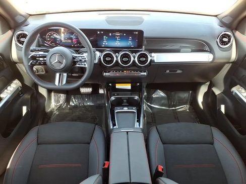 New 2026 Mercedes-Benz GLB 250 image 4
