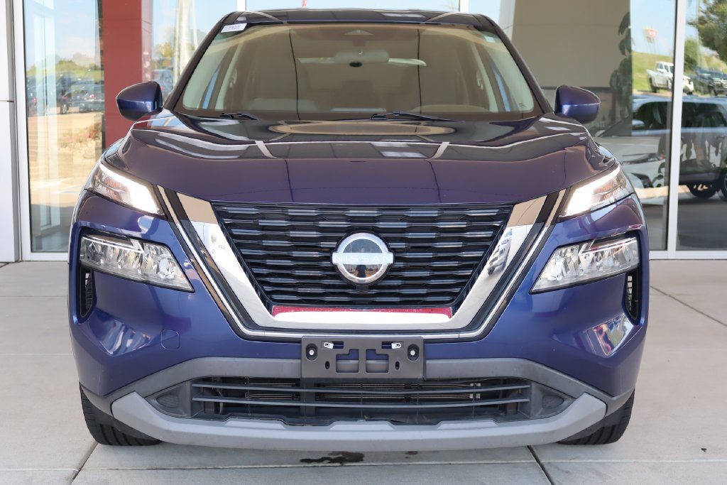 Used 2023 Nissan Rogue SV AWD/4WD image 2