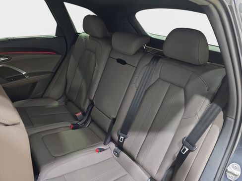 New 2025 Audi Q5 Prestige image 14