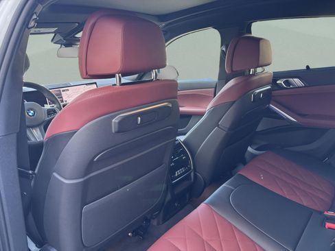 Used 2025 BMW X6 xDrive40i w/ Executive Package image 26
