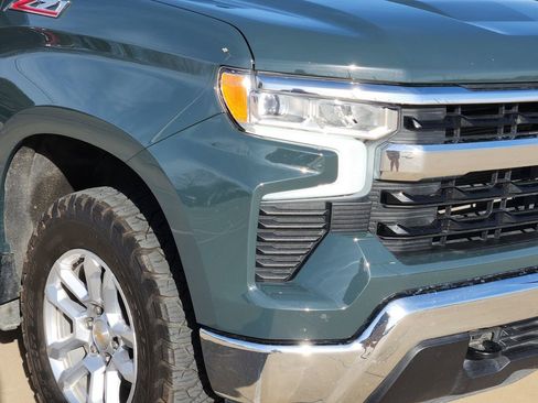 Used 2025 Chevrolet Silverado 1500 LT w/ Z71 Off-Road Package image 13