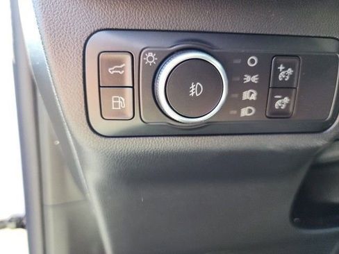 New 2025 Ford Escape SE image 36