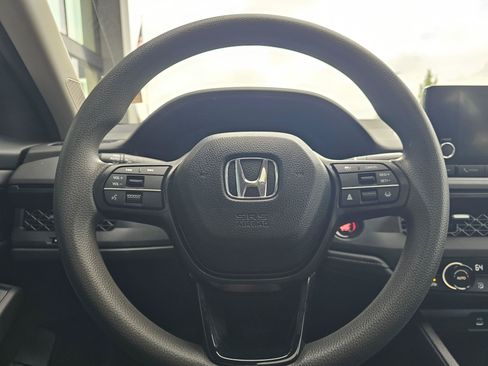 Used 2023 Honda Accord EX image 26