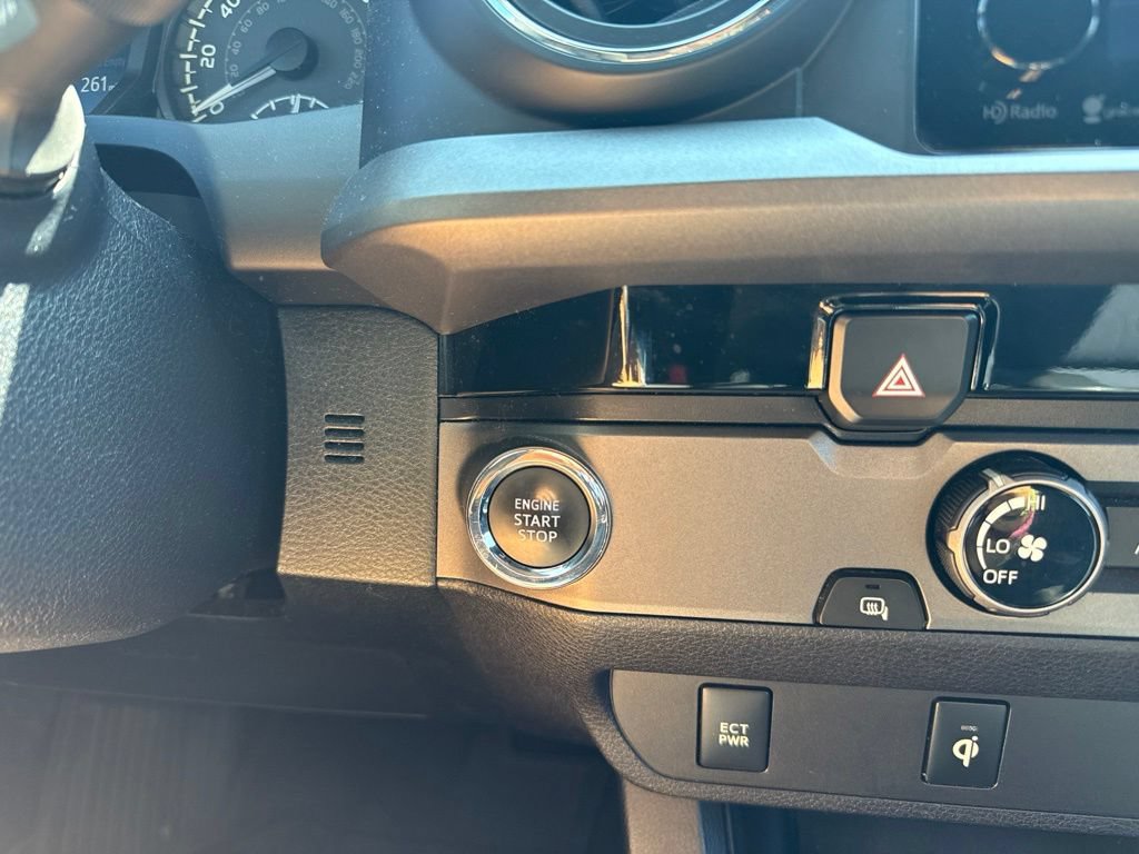 Used 2017 Toyota Tacoma TRD Sport w/ Tow Package RWD image 38