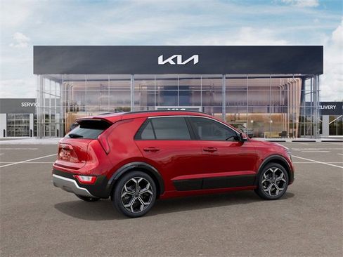 New 2025 Kia Niro EX Touring image 6