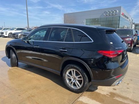 Used 2025 Mercedes-Benz GLC 300 4MATIC image 4