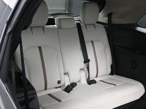 Used 2024 MAZDA CX-90 Plug-In Hybrid w/ Premium Plus image 34