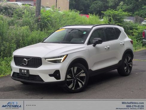 Certified 2024 Volvo XC40 B5 Ultimate w/ Protection Package Premier AWD/4WD image 1