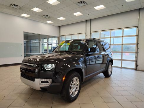 Used 2024 Land Rover Defender 110 S AWD/4WD image 7