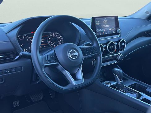 Used 2025 Nissan Sentra SV image 10