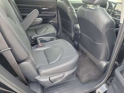 Used 2024 Toyota Grand Highlander Platinum image 15