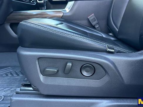 Used 2025 Chevrolet Silverado 1500 LT image 13