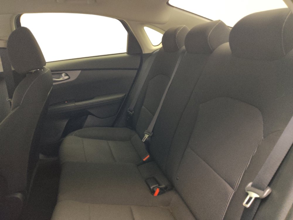 Used 2020 Kia Forte LXS FWD image 18