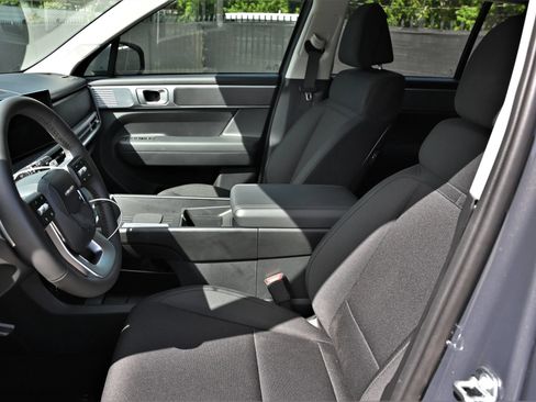 Used 2026 Hyundai Santa Fe SE FWD image 12