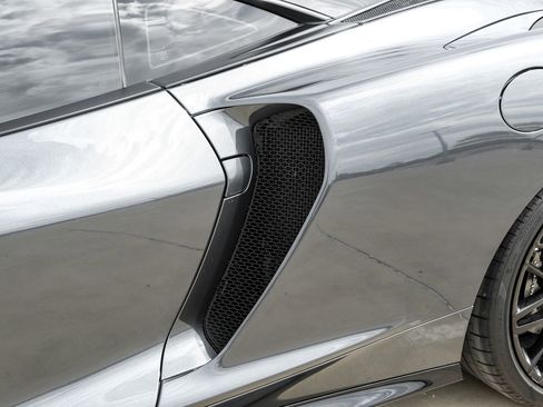 Used 2021 McLaren GT RWD image 29