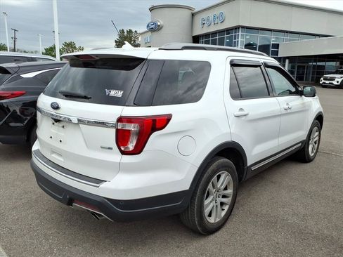 Used 2018 Ford Explorer XLT w/ Equipment Group 201A AWD/4WD image 5