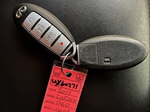 Used 2017 INFINITI Q60 w/ Premium Package image 13