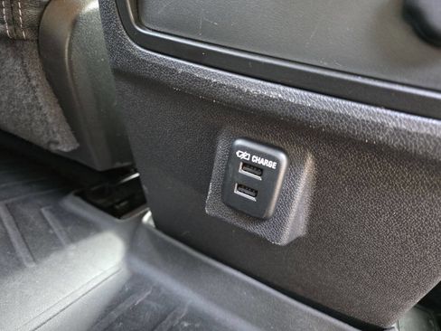 Used 2016 Chevrolet Traverse LT image 18