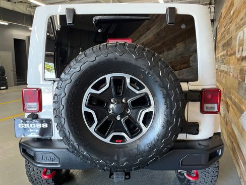 Used 2017 Jeep Wrangler Rubicon AWD/4WD image 22