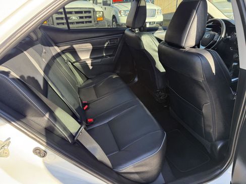 Used 2015 Toyota Corolla LE Premium image 19