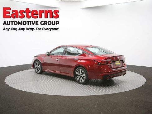 Used 2021 Nissan Altima 2.5 SV w/ SV Premium Package image 63