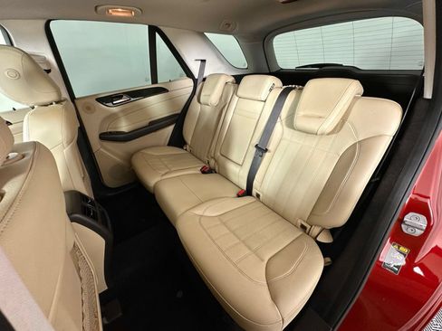 Used 2018 Mercedes-Benz GLE 350 w/ Premium 1 Package image 29