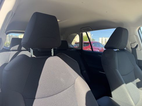 Used 2025 Toyota RAV4 LE AWD/4WD image 29