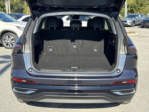 Used 2024 Lincoln Nautilus Reserve image 11