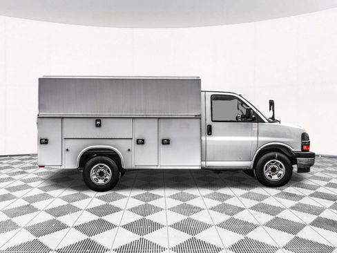 New 2025 Chevrolet Express 3500 w/ Power Convenience Package RWD image 12