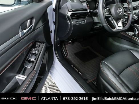 Used 2023 Nissan Altima 2.5 SR w/ SR Premium Package image 8