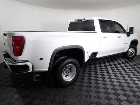 Used 2021 Chevrolet Silverado 3500 High Country w/ Snow Plow Prep/Camper Package AWD/4WD image 21