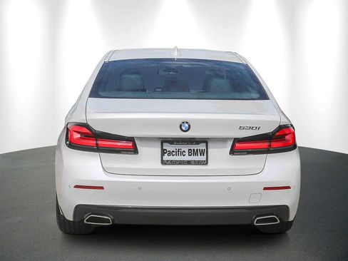 Certified 2023 BMW 530i w/ Convenience Package RWD image 5