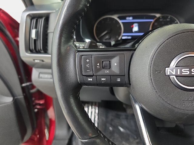 Used 2023 Nissan Pathfinder SL AWD/4WD image 17