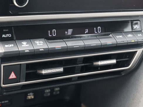 Used 2025 Toyota Camry LE FWD image 21