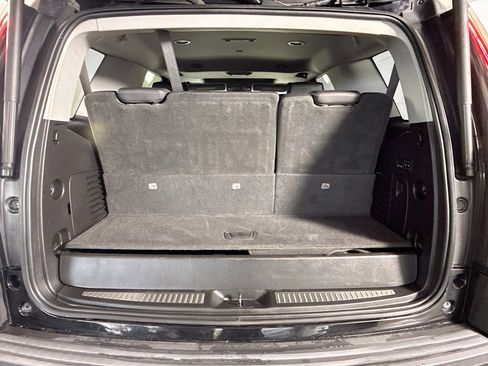 Used 2018 Cadillac Escalade Luxury image 34