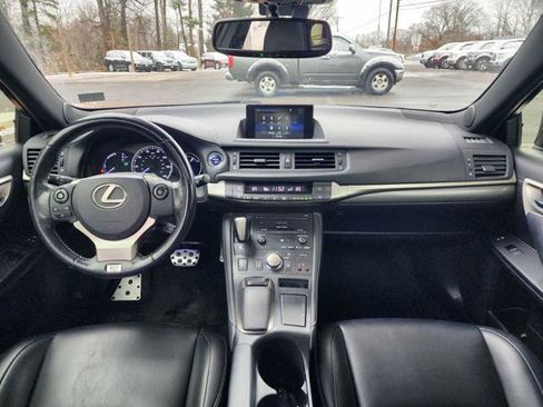 Used 2017 Lexus CT 200h image 19