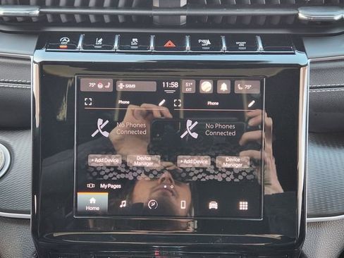 Certified 2025 Jeep Grand Cherokee Laredo X w/ Luxury Tech Group I image 17