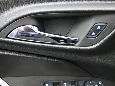 Used 2024 Chevrolet Trax RS w/ Driver Confidence Package image 11