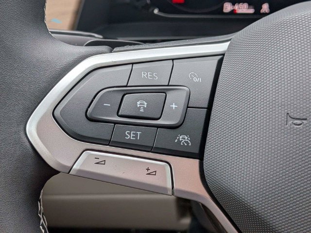New 2026 Volkswagen Atlas SE FWD image 26