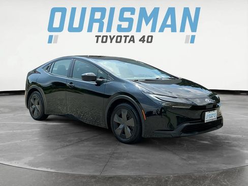 Used 2024 Toyota Prius LE FWD image 1