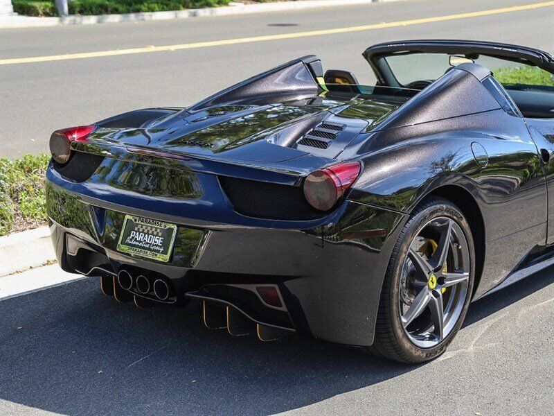 Used 2013 Ferrari 458 Spider RWD image 23