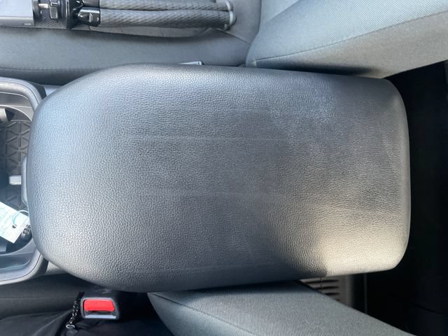 Used 2025 Toyota RAV4 XLE AWD/4WD image 17