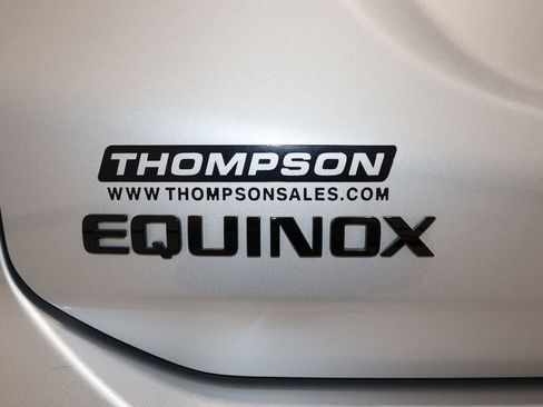 Used 2022 Chevrolet Equinox RS w/ Infotainment Package AWD/4WD image 35