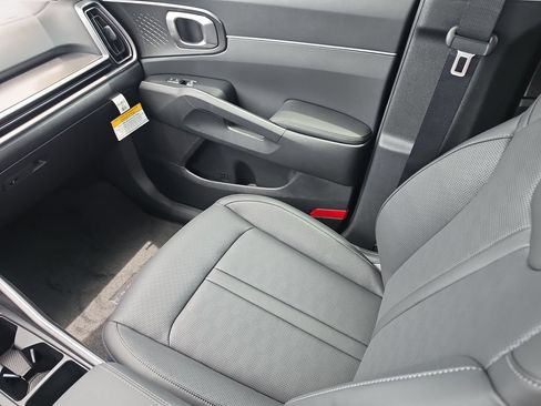 New 2026 Kia Sorento S FWD image 15