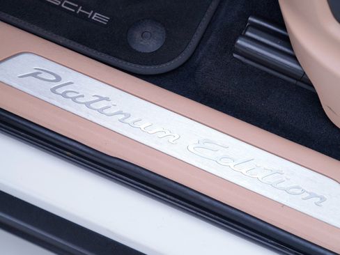 Used 2023 Porsche Cayenne Platinum Edition image 14