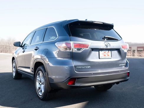 Used 2015 Toyota Highlander Limited AWD/4WD image 4