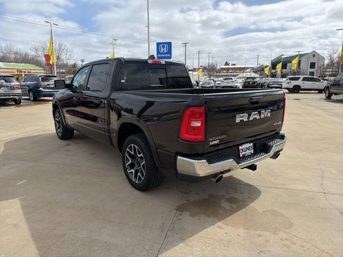Used 2025 RAM 1500 Laramie AWD/4WD image 6