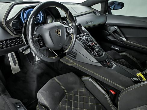 Used 2018 Lamborghini Aventador S AWD/4WD image 19