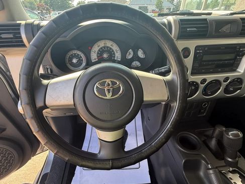 Used 2008 Toyota FJ Cruiser 4WD image 16