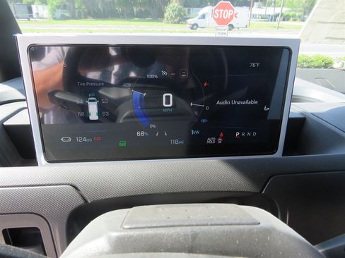 Used 2024 Chevrolet Brightdrop 600 AWD/4WD image 4